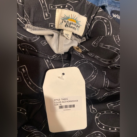 NWT! Western Turquoise Haven Black horseshoe Patterned Women's trousers - Picture 2 of 4